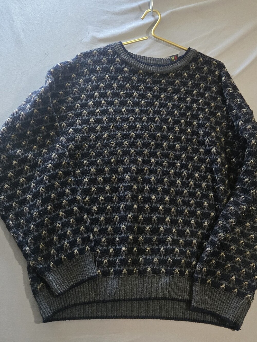 Vintage Jantzen Sweater Mens L 42-44 Textured 3D Knit Crewneck Black Gold 90s